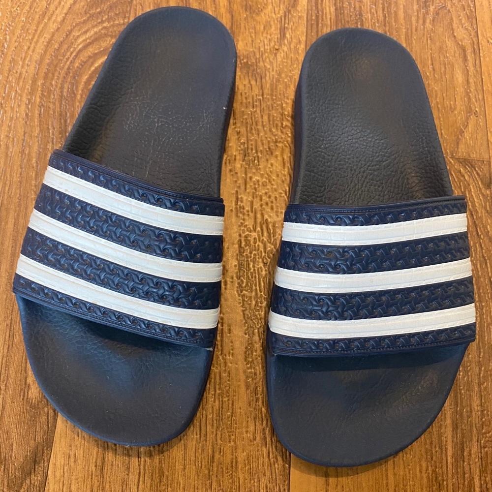 Adidas Original adilette sliders Size 5
